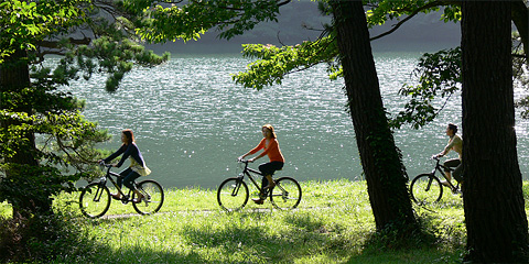 大野池　湖畔でサイクリング